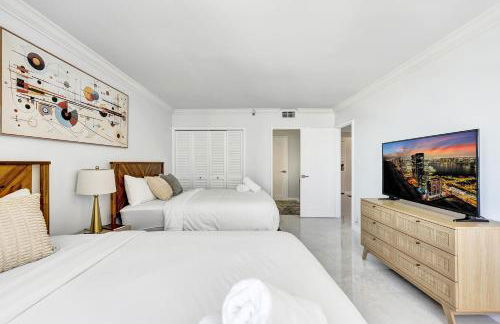 Breathtaking resort condo w beach service Unit 908 - Foto 33