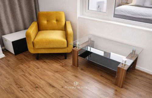 Spacious 4BR Reading House - Sleeps 8 - Free Parking - Photo 6