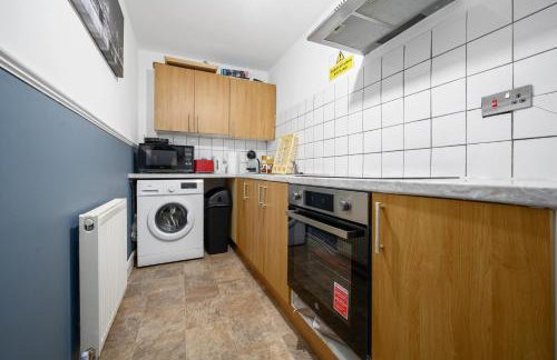 Private retreat For 3 Near City Centre - Photo 40