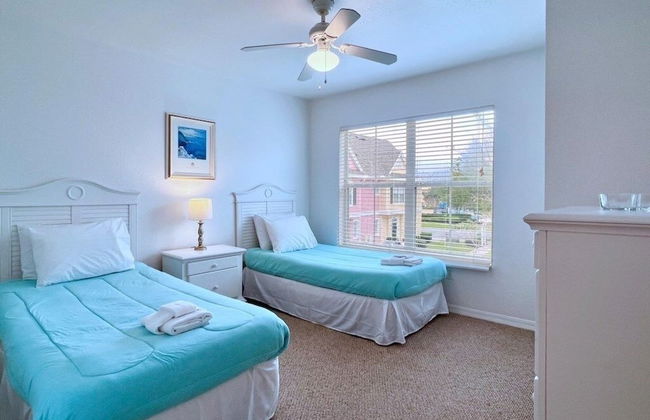 Lovely Family Townhome In Great Location-2200scd 4 Bedroom Townhouse by RedAwning - Photo 4