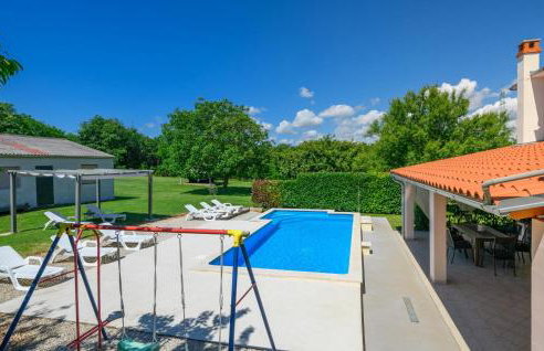 Amazing Home In Frkeci With Wifi - Foto 9