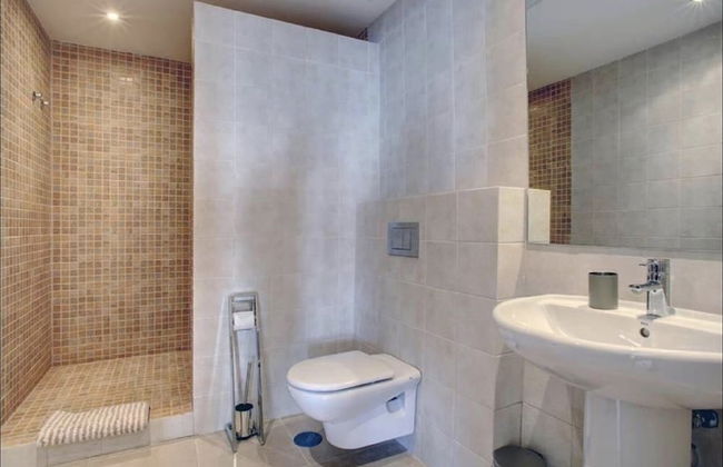 Modern Two Bedroom Villa With Indoor Pool & Spa - Foto 12