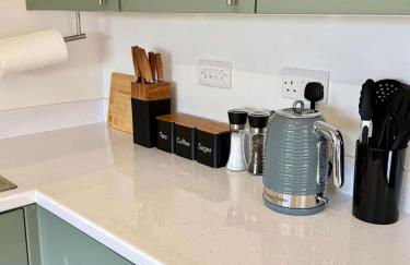 Four Counties Cottage in Collyweston by Amber Stays, Perfect for Getaways with Free Parking - Foto 11