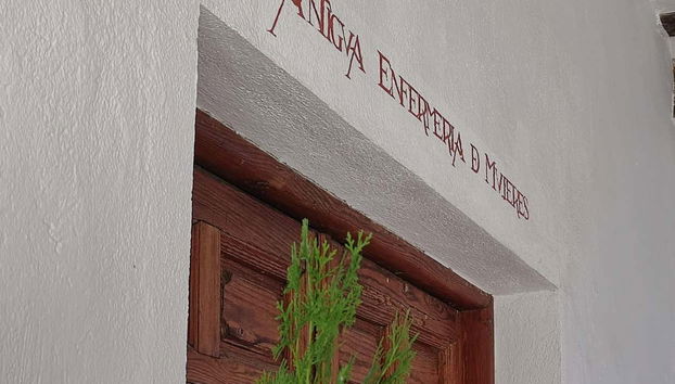 Visita guiada por el antiguo hospital de Antezana - Photo 3