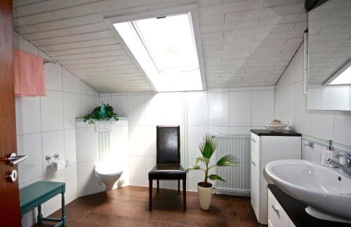 Ferienhaus und Ferienwohnungen Holzapfel Geiersthal - Foto 14