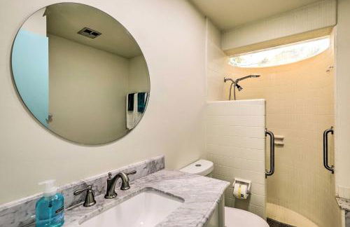 Tropical Waterfront Home Central Location! - Foto 15