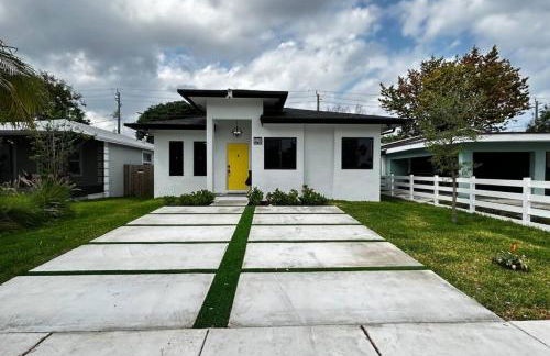 Sunny Delight Home Near Airport - Foto 33