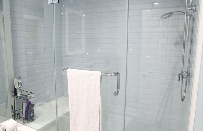 Fully Furnished Private Guest Suite - Foto 13