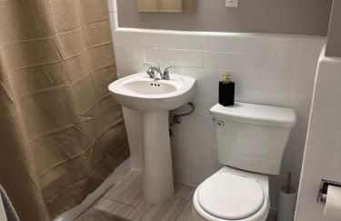 Warm and Welcoming - Photo 6