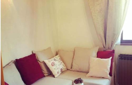 Holiday Home with Three Bedrooms and Garden - Photo 2