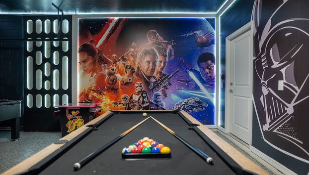 Stunning 10 Bed Home With Themed Rooms Pool - Foto 2, Habitación