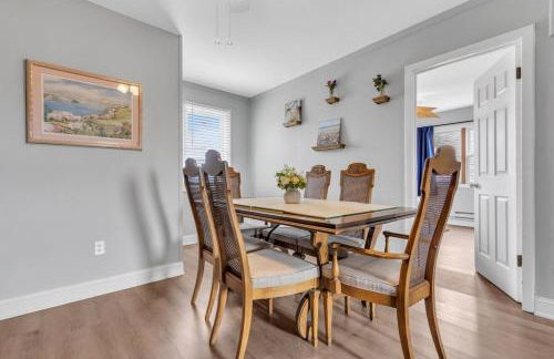 Next to Beach and Waterpark with Free Parking! - Foto 7