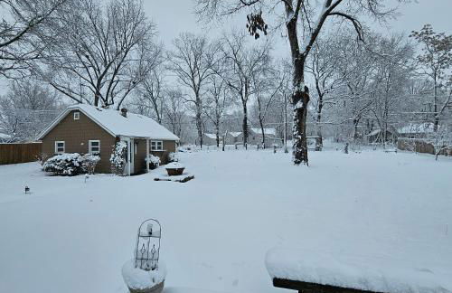 Quaint Cottage - Kansas City Area - Foto 10