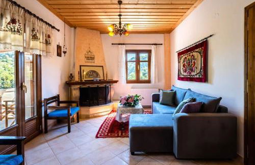 Stemnitsa Stone Residence - Comfy Mountain Getaway - Photo 3