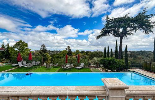 5BR Luxury with KTV, Pool, View, Near Stanford - Foto 1