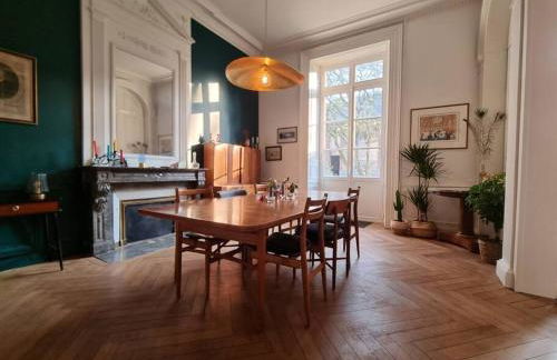 Grande maison familiale plein centre vieux Laval - Foto 13