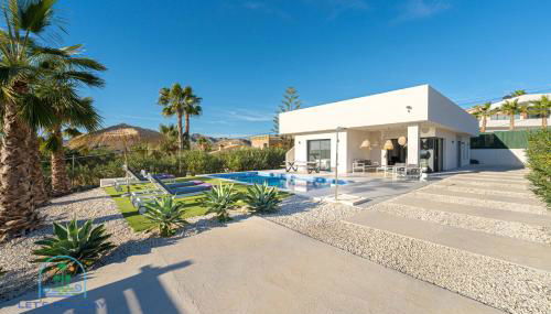 Brand new Luxury Villa with pool - Foto 4