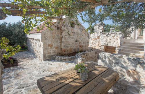 Stonehouse Marina - Estate With A Two Private Pools - Photo 100