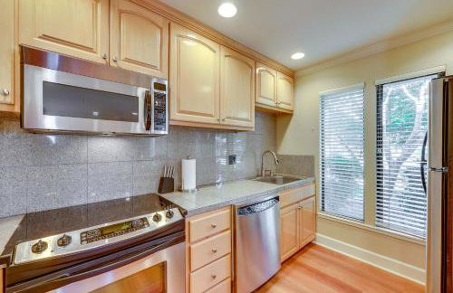 Serene Napa Retreat with Pool Access and Patio! - Foto 10