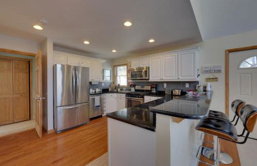 Large Deck and Resort Amenities Lake Ariel Retreat - Foto 8