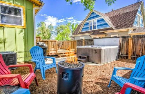 The Vibrant Victorian Hot Tub & Fire Pit in OCC - Foto 5