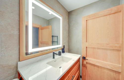 Luxe Valley Home with Sauna and Hot Tub Near Mazama - Foto 25