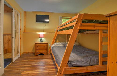 Mt Snow Home with Privacy Hot Tub Firepit - Foto 26