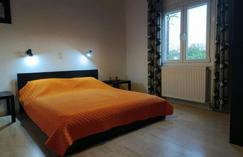 Beautiful nearby beach house with garden, private pool and large yard - Foto 25