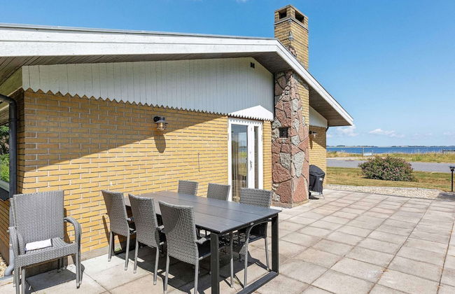 8 Person Holiday Home in Nykobing M - Photo 15