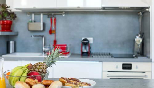 Grand T2 Hausmannien face à la Gare Hyères - THD Fibre - Park Proche - Clim - Foto 3, stove, toaster