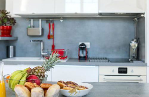 Grand T2 Hausmannien face à la Gare Hyères - THD Fibre - Park Proche - Clim - Foto 3