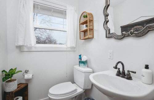 NEW Ivy House 3BR Townhome Downtown Beaches Wineries - Foto 17