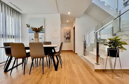 La Masion de Tout Seasonal Rental - Photo 18