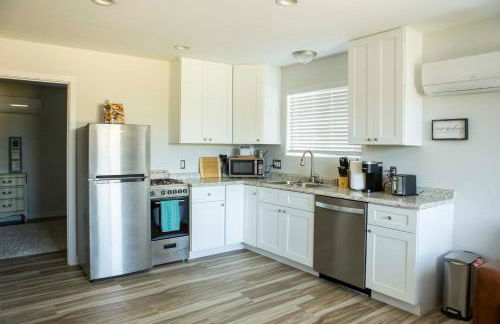 Poolside Relaxation Couples Retreat in Peoria! - Foto 10