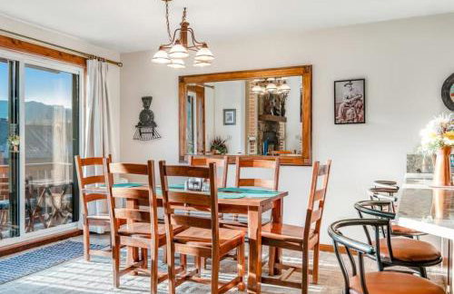 Mountain Condo w Views, Balconies and Fireplace - Foto 14