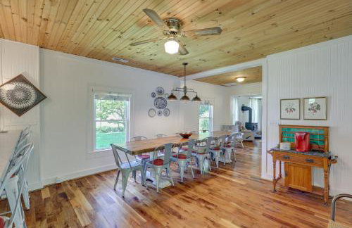 Hot Tub Soaks and Fireside Nights! Marshall Cottage - Foto 7