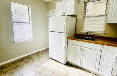 Two Fully Equipped Apartments and a Studio 5 miles from the beach - Foto 24