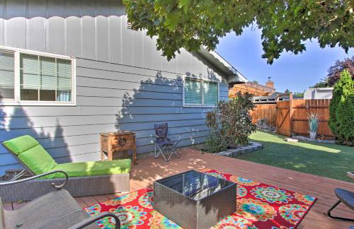 Hot Tub and Theater Room Tropical Springfield Home - Foto 30