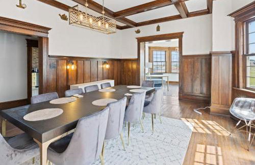 Grand Historic 8BR 6 5BA Mansion Waterfront Decks - Foto 9