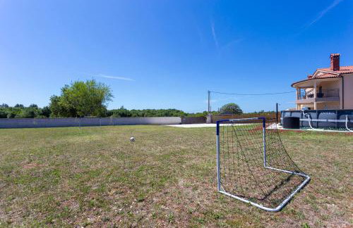 Luxurious new apartment with pool - Foto 16