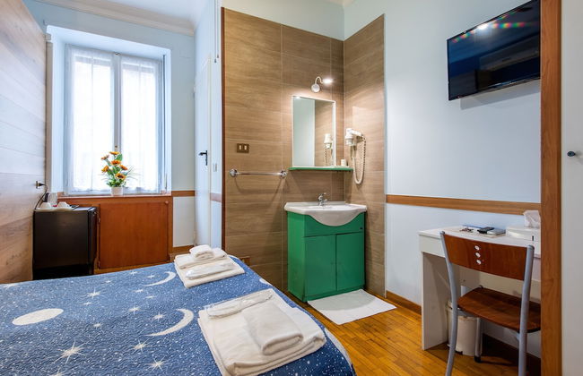 Alessandro a San Pietro Best Bed - Photo 9