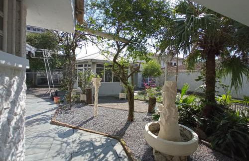 Casa 30 metros da praia com wifi e garagem 6 carros - Photo 24