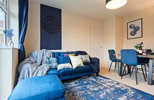 Stylish 4-Bed City Apartment, Sleeps 6, Ample Parking & Free Wi-Fi - Foto 22