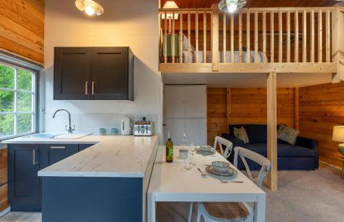 Walliswood Lodge - Wood Burner, Air Con & Wi-fi, Rural Retreat - Foto 60