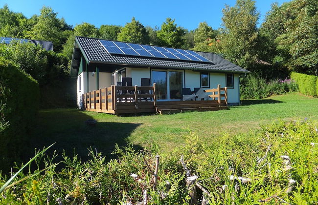 Single Storey Bungalow near Water Reservoir in Nordeifel - Foto 1