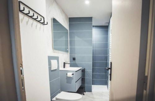 Grand appartement rénové, tout confort - Foto 18