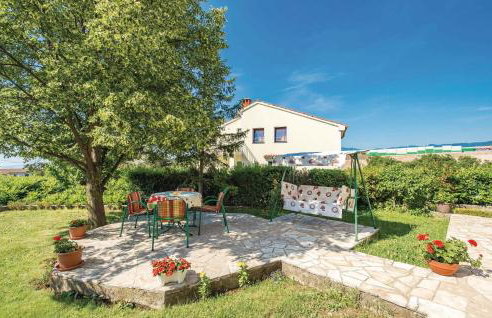 3 Bedroom Cozy Apartment In Viskovo - Foto 12