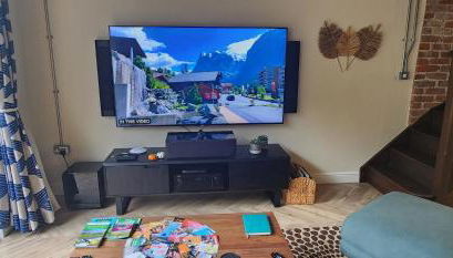 Barn on the Wolds, Yorkshire - Photo 3