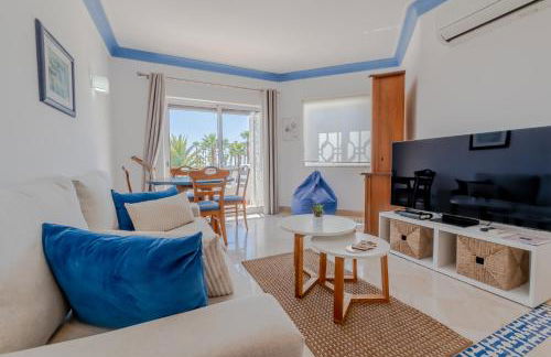 Ocean Vista Retreat with Beach & Pool Access by Drago Rentals - Foto 6