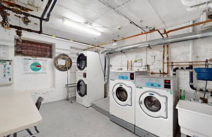 Sunlit 2BR Central Park North elevator & laundry - Foto 3